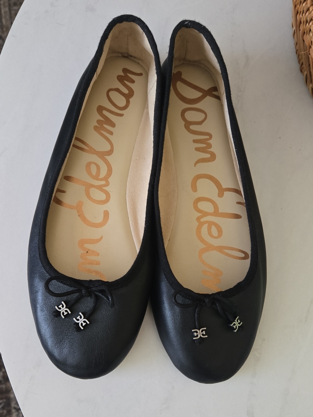 Sam Edelman Black Leather Ballet Flats with Bow and Logo Charm Sz 10